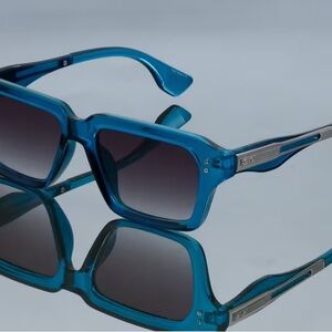 Chic Teal Square Sunglasses